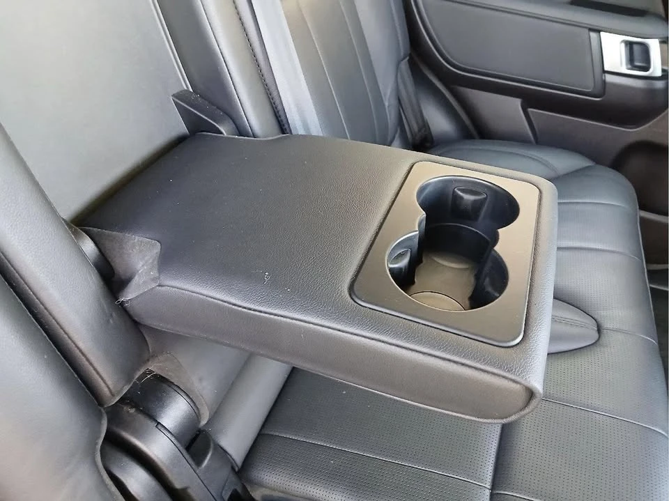 2018 Land Rover Discovery 5th Gen - Image 11 of 19