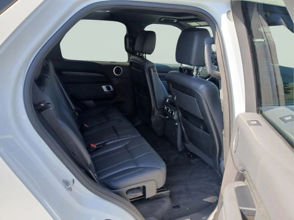 2018 Land Rover Discovery 5th Gen - Image 9 of 19