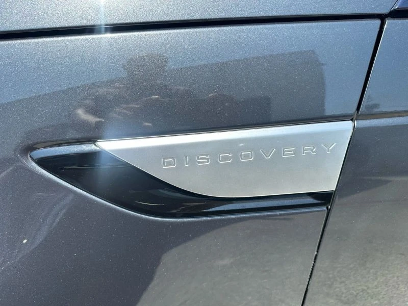 2018 Land Rover Discovery 5th Gen - Image 9 of 12