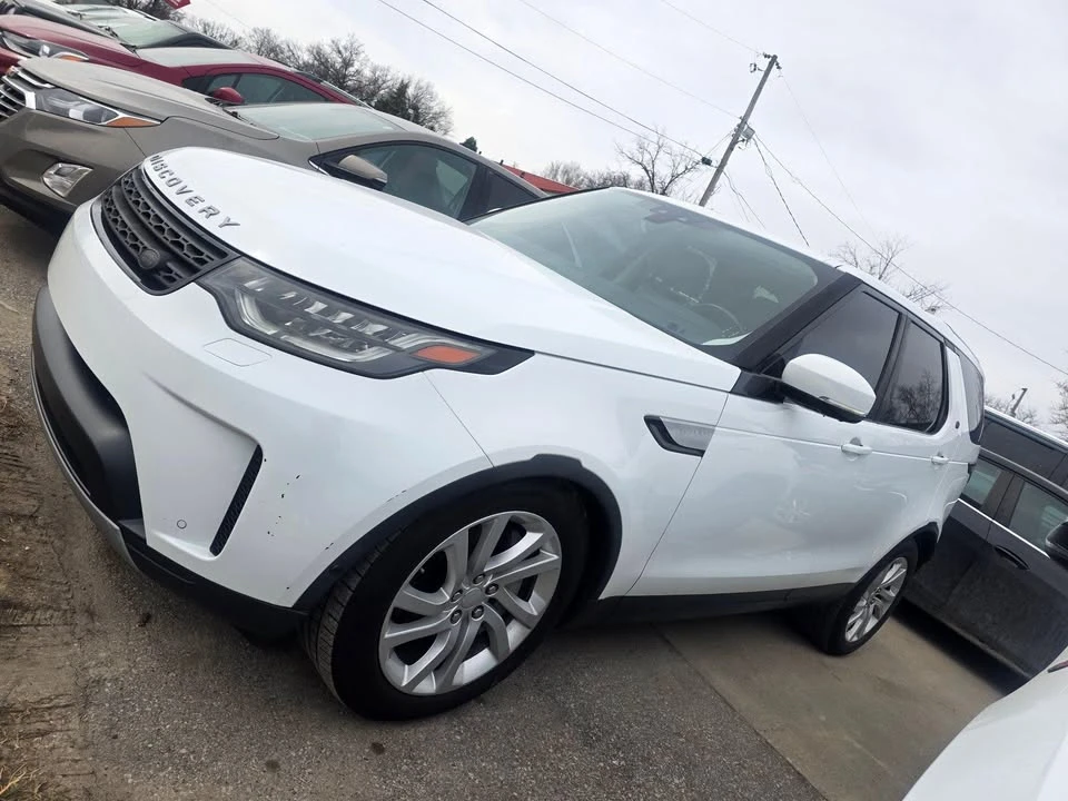 2018 Land Rover Discovery 5th Gen - Image 9 of 10