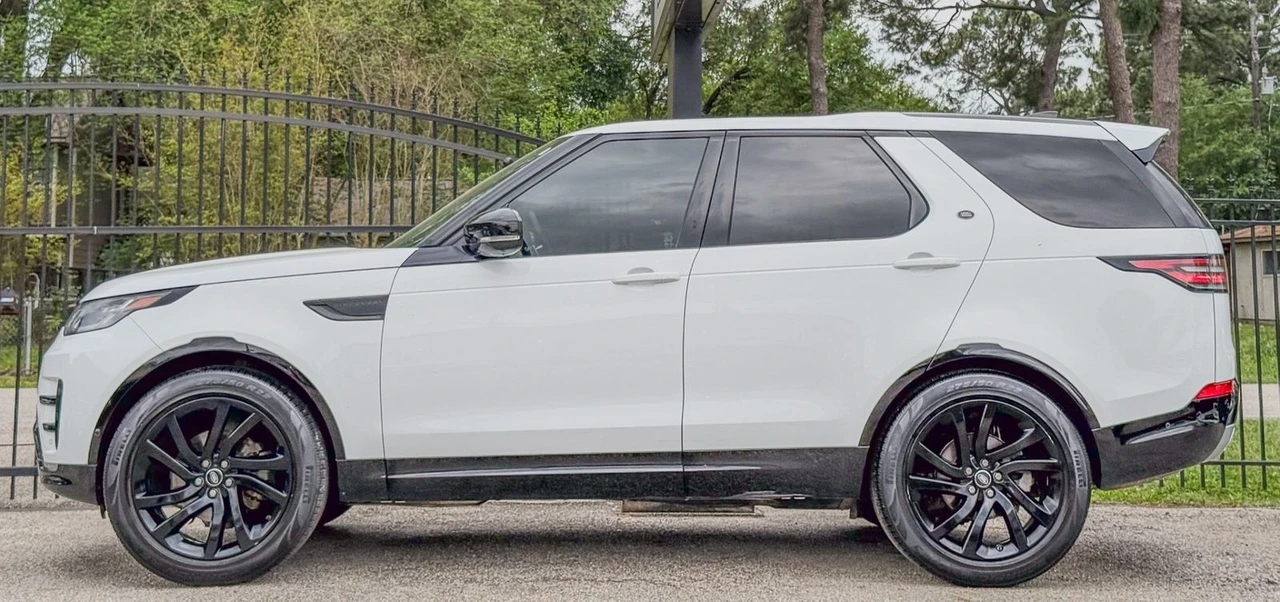 2018 Land Rover Discovery 5th Gen - Image 3 of 12