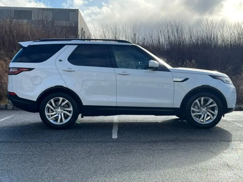 2018 Land Rover Discovery 5th Gen - Image 9 of 12