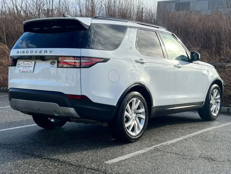 2018 Land Rover Discovery 5th Gen - Image 8 of 12