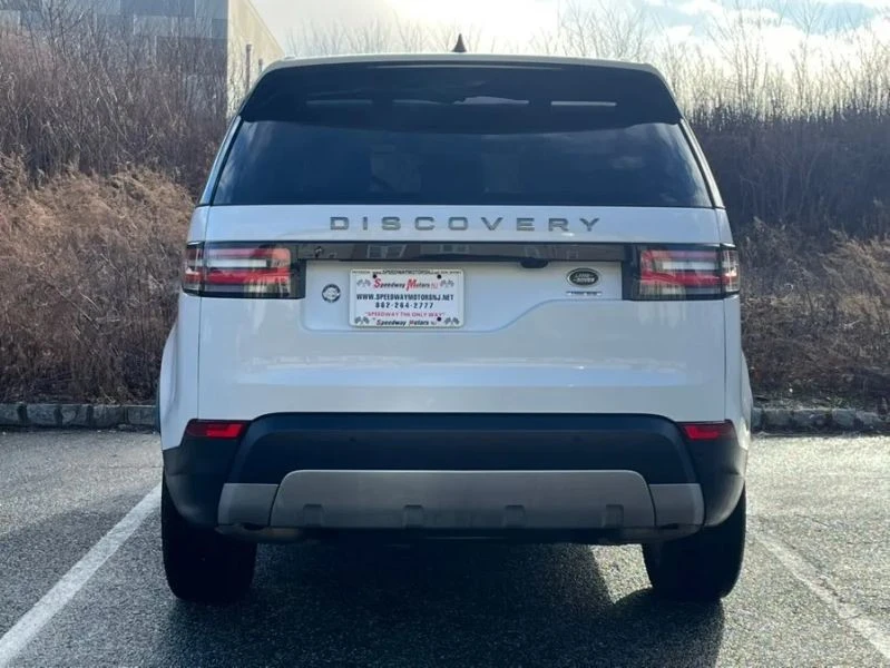2018 Land Rover Discovery 5th Gen - Image 7 of 12
