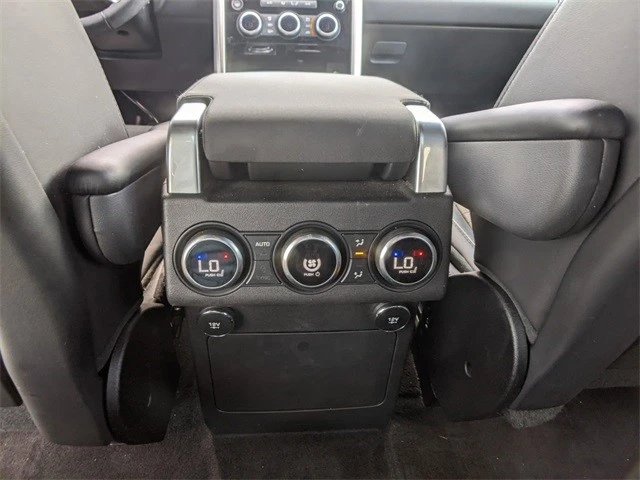 2018 Land Rover Discovery 5th Gen - Image 14 of 21