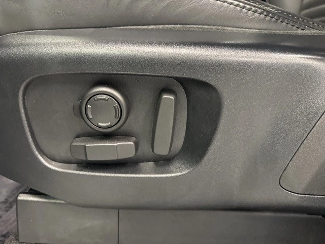 2018 Land Rover Discovery 5th Gen - Image 14 of 21