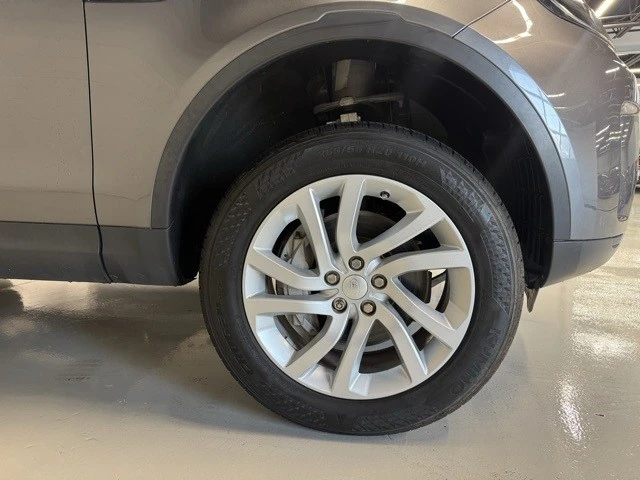 2018 Land Rover Discovery 5th Gen - Image 20 of 21