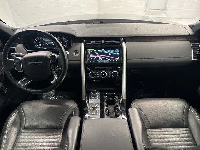 2018 Land Rover Discovery 5th Gen - Image 15 of 21