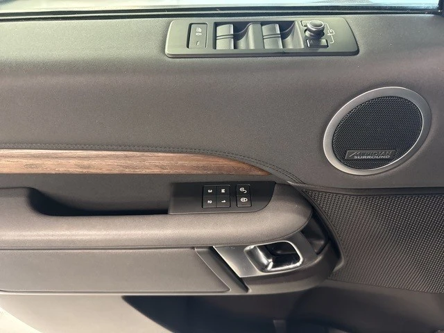2018 Land Rover Discovery 5th Gen - Image 13 of 21