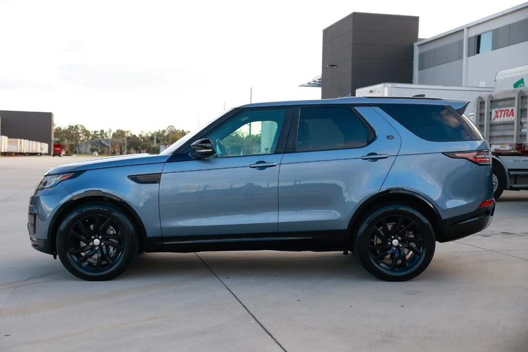 2018 Land Rover Discovery 5th Gen - Image 3 of 12
