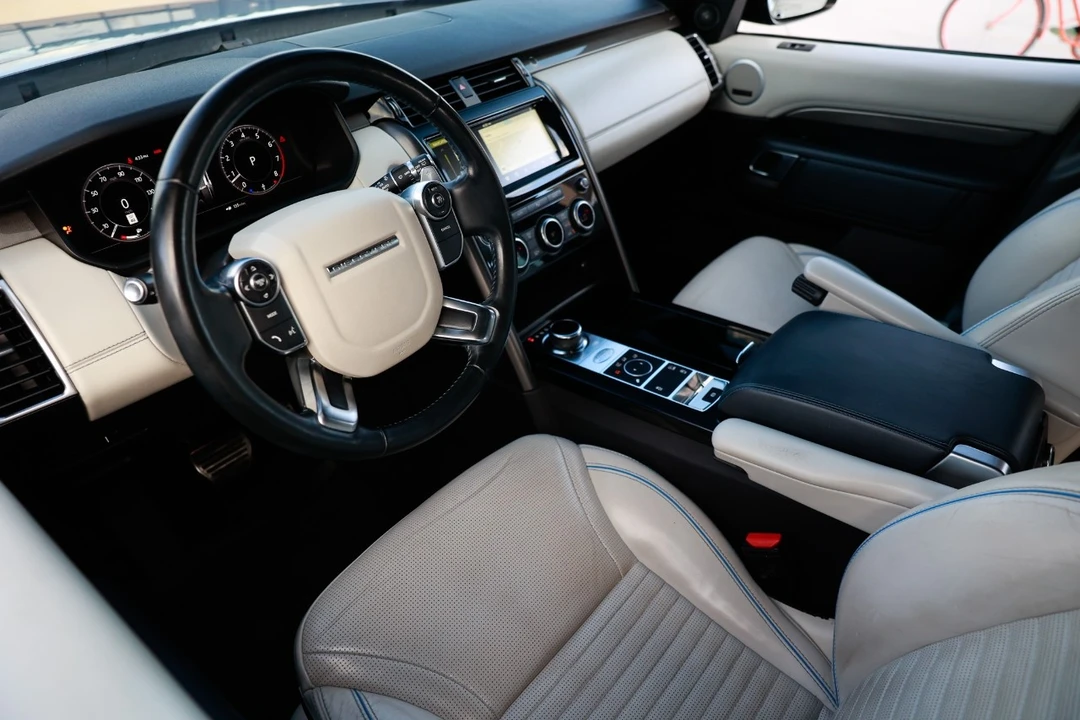 2018 Land Rover Discovery 5th Gen - Image 4 of 12