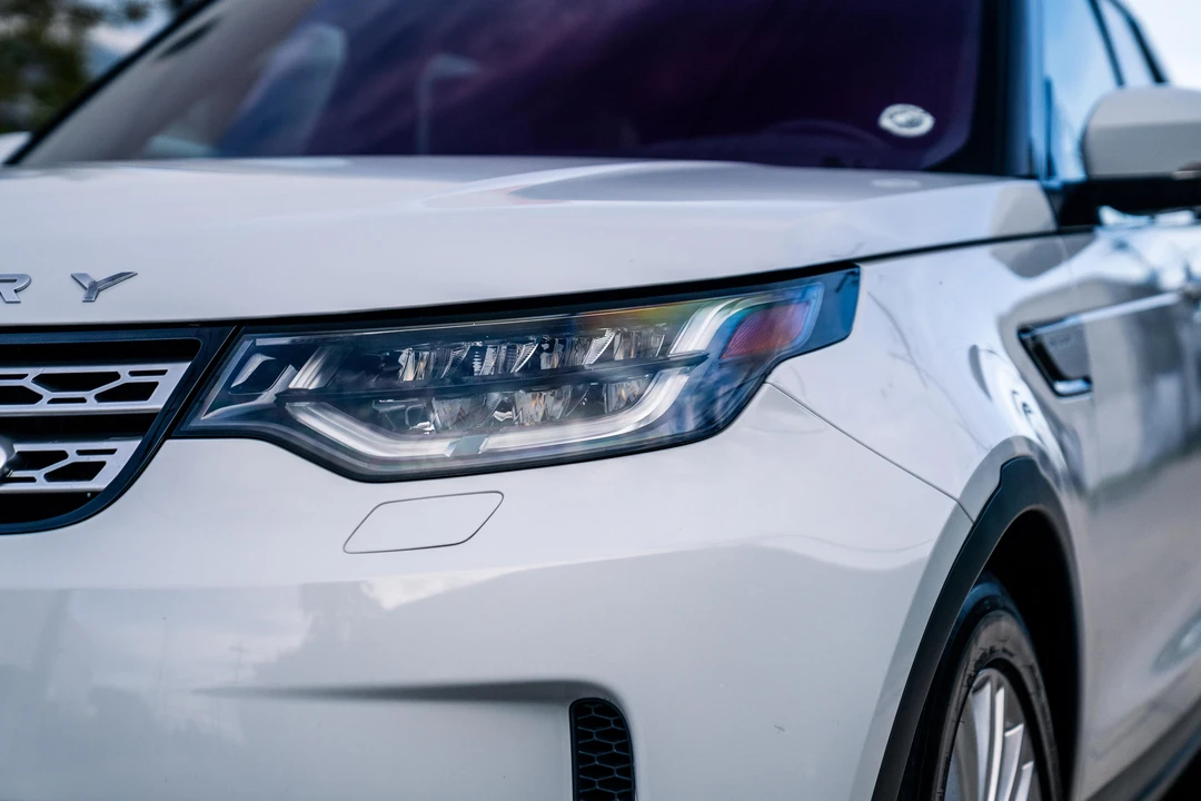 2018 Land Rover Discovery 5th Gen - Image 28 of 31