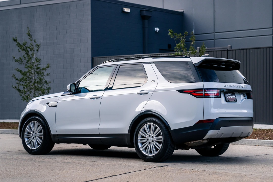 2018 Land Rover Discovery 5th Gen - Image 11 of 31