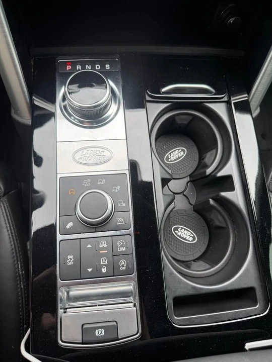 2018 Land Rover Discovery 5th Gen - Image 7 of 17