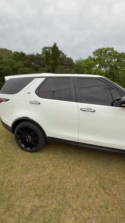 2018 Land Rover Discovery 5th Gen - Image 17 of 17