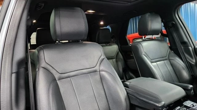 2018 Land Rover Discovery 5th Gen - Image 14 of 21