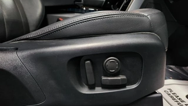 2018 Land Rover Discovery 5th Gen - Image 16 of 21