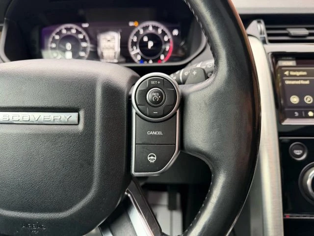 2018 Land Rover Discovery 5th Gen - Image 17 of 21