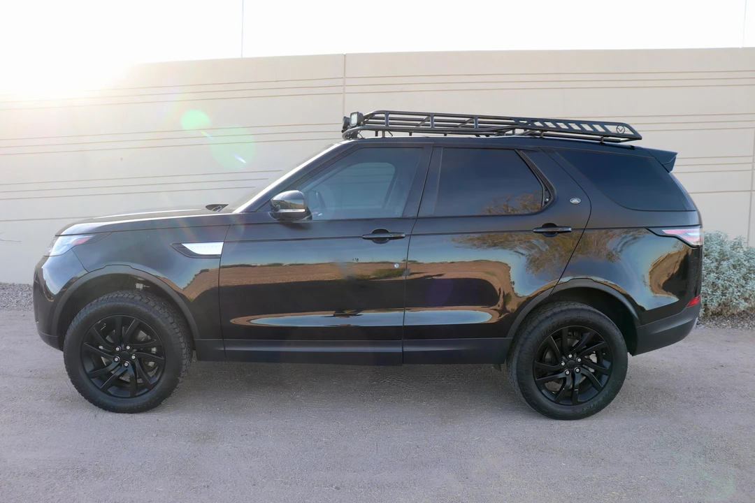 2018 Land Rover Discovery 5th Gen - Image 15 of 21