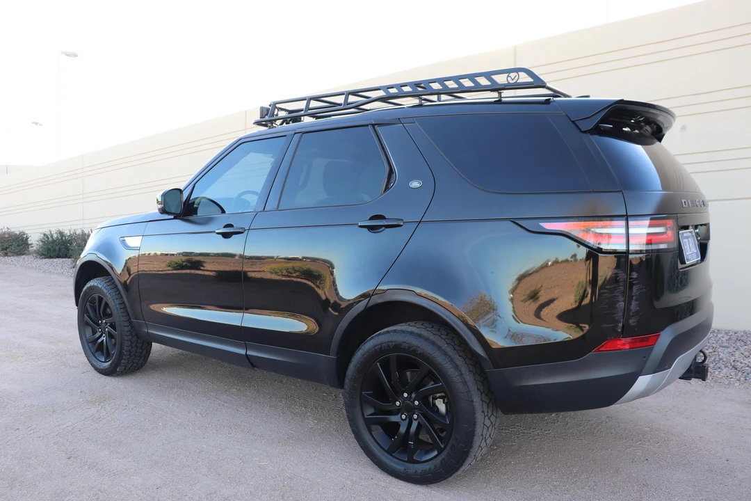 2018 Land Rover Discovery 5th Gen - Image 17 of 21