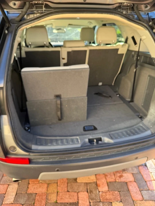 2018 Land Rover Discovery 5th Gen - Image 3 of 13