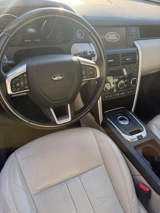 2018 Land Rover Discovery 5th Gen - Image 7 of 13