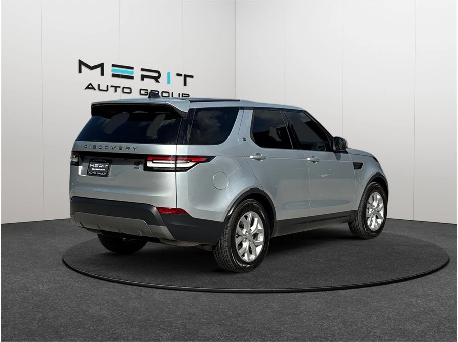 2018 Land Rover Discovery 5th Gen - Image 9 of 21
