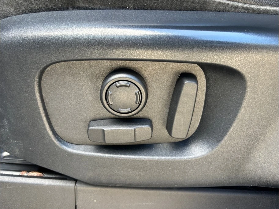 2018 Land Rover Discovery 5th Gen - Image 19 of 21