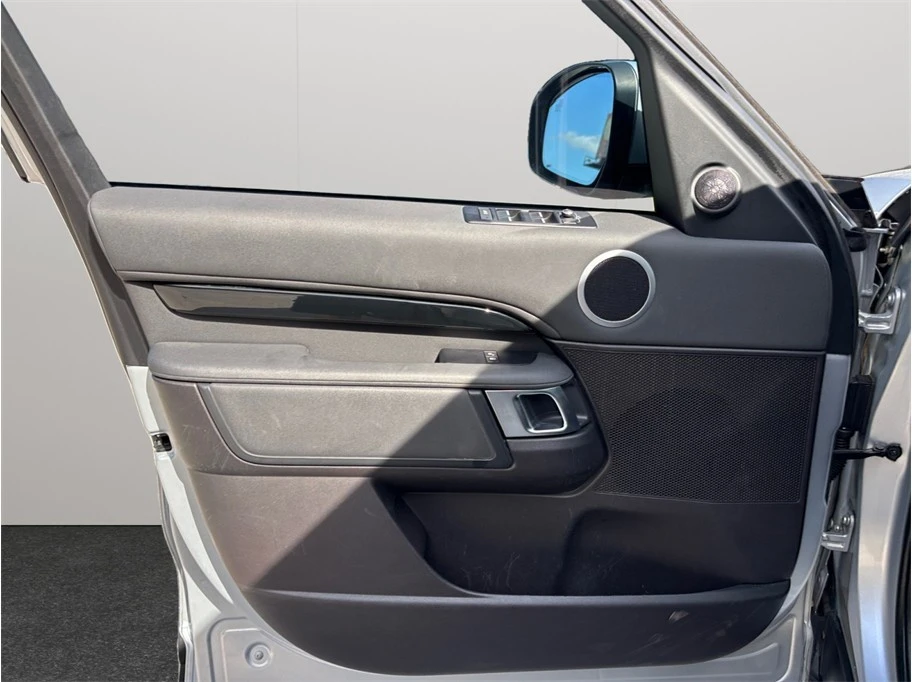 2018 Land Rover Discovery 5th Gen - Image 20 of 21