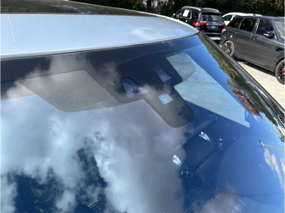 2018 Land Rover Discovery 5th Gen - Image 12 of 21