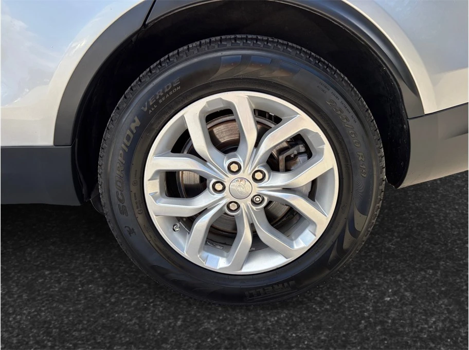 2018 Land Rover Discovery 5th Gen - Image 14 of 21
