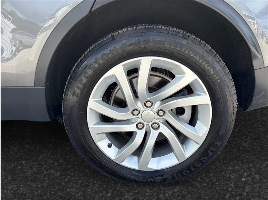 2018 Land Rover Discovery 5th Gen - Image 12 of 21