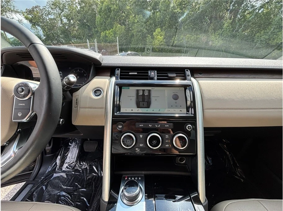2018 Land Rover Discovery 5th Gen - Image 11 of 21