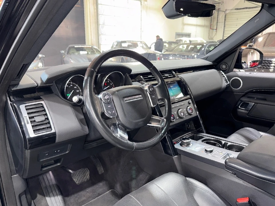 2018 Land Rover Discovery 5th Gen - Image 9 of 12