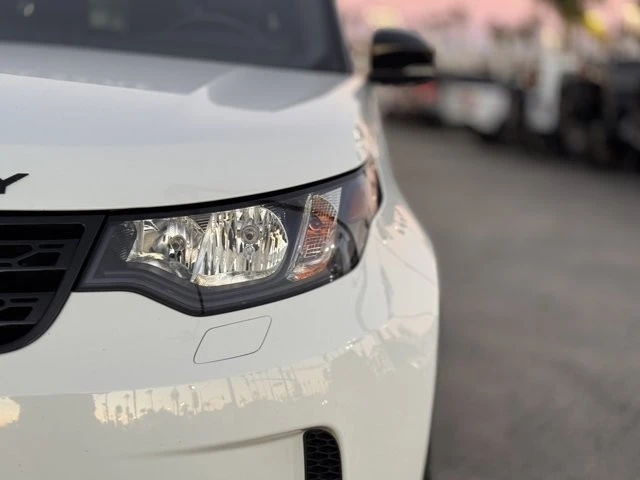 2018 Land Rover Discovery 5th Gen - Image 8 of 12