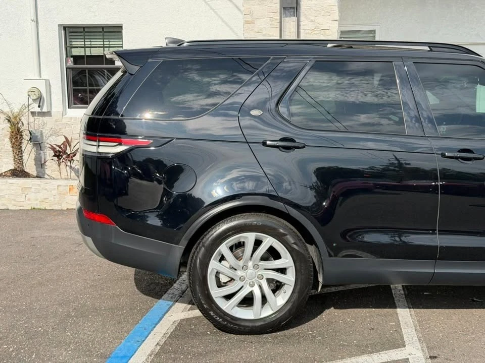 2018 Land Rover Discovery 5th Gen - Image 17 of 20