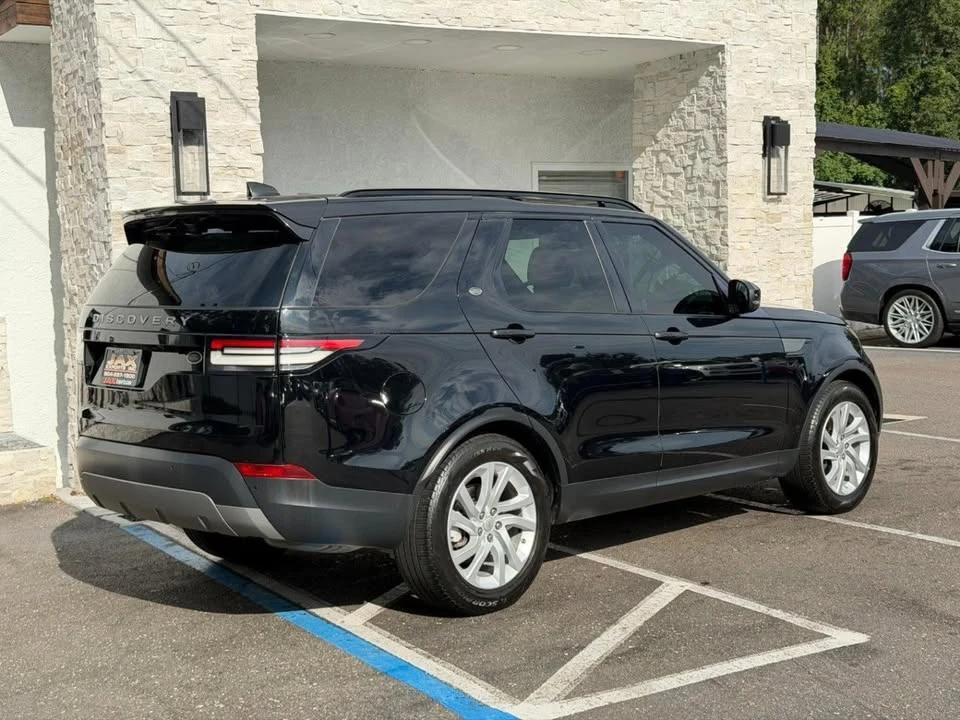 2018 Land Rover Discovery 5th Gen - Image 16 of 20