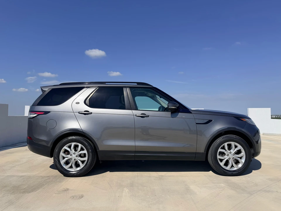 2018 Land Rover Discovery 5th Gen - Image 25 of 31