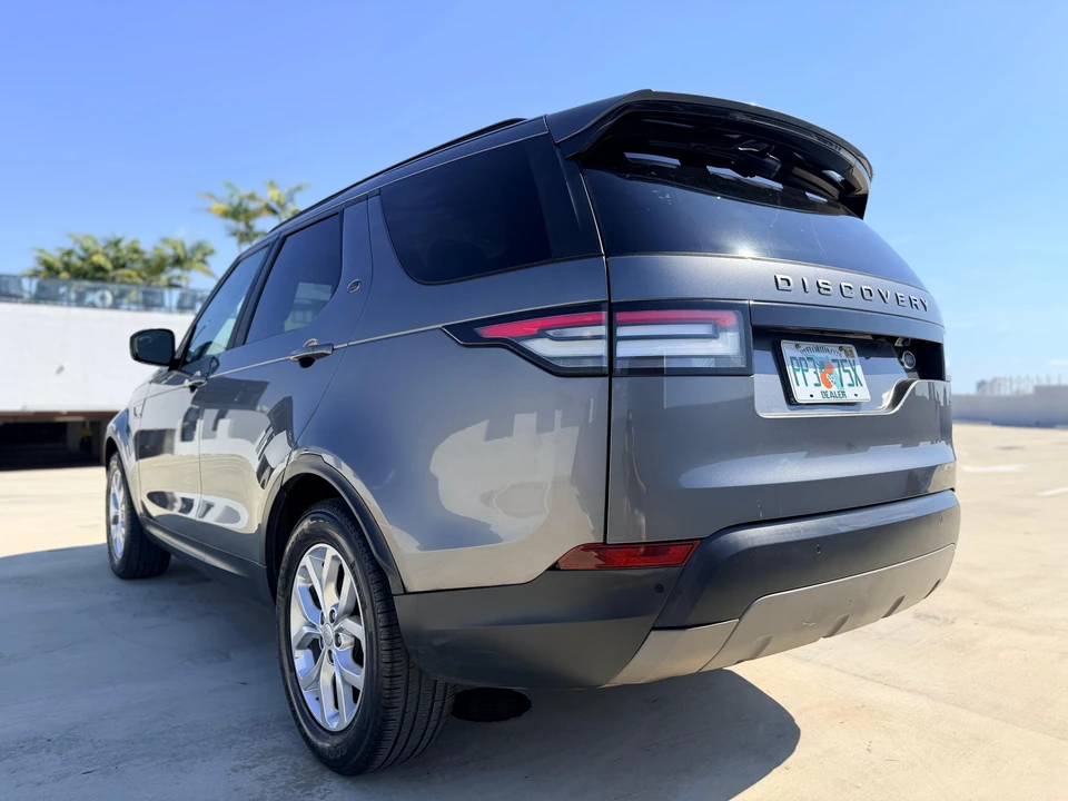 2018 Land Rover Discovery 5th Gen - Image 15 of 31