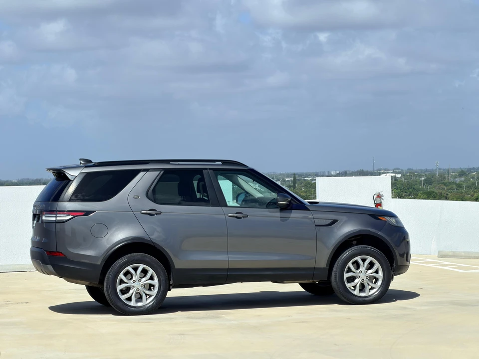 2018 Land Rover Discovery 5th Gen - Image 23 of 31