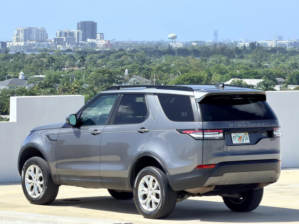 2018 Land Rover Discovery 5th Gen - Image 11 of 31
