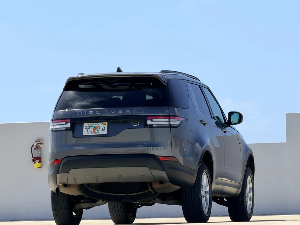 2018 Land Rover Discovery 5th Gen - Image 17 of 31
