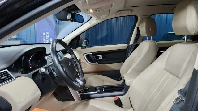 2018 Land Rover Discovery 5th Gen - Image 7 of 12