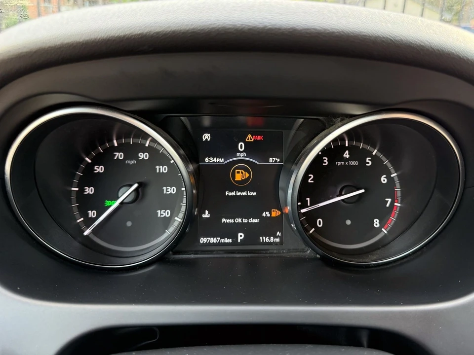 2018 Land Rover Discovery 5th Gen - Image 9 of 12