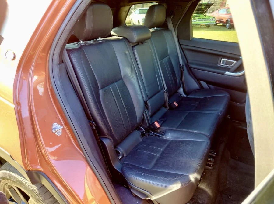 2018 Land Rover Discovery - Image 16 of 19