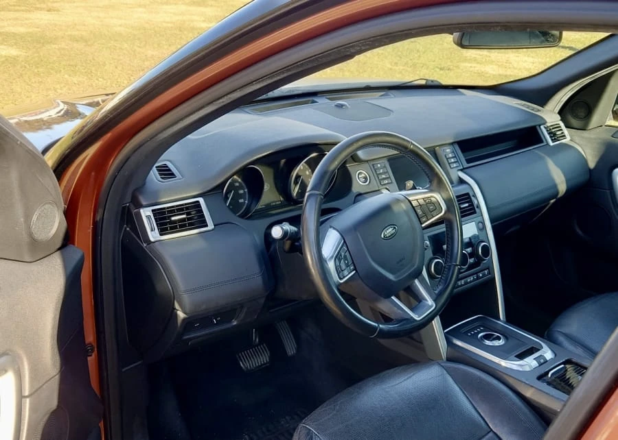 2018 Land Rover Discovery - Image 18 of 19