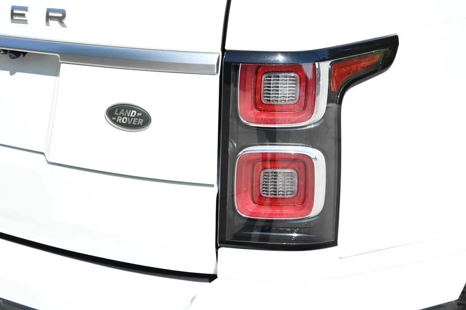 2018 Land Rover Range Rover L405 - Image 7 of 17