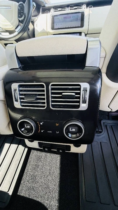 2018 Land Rover Range Rover L405 - Image 17 of 20