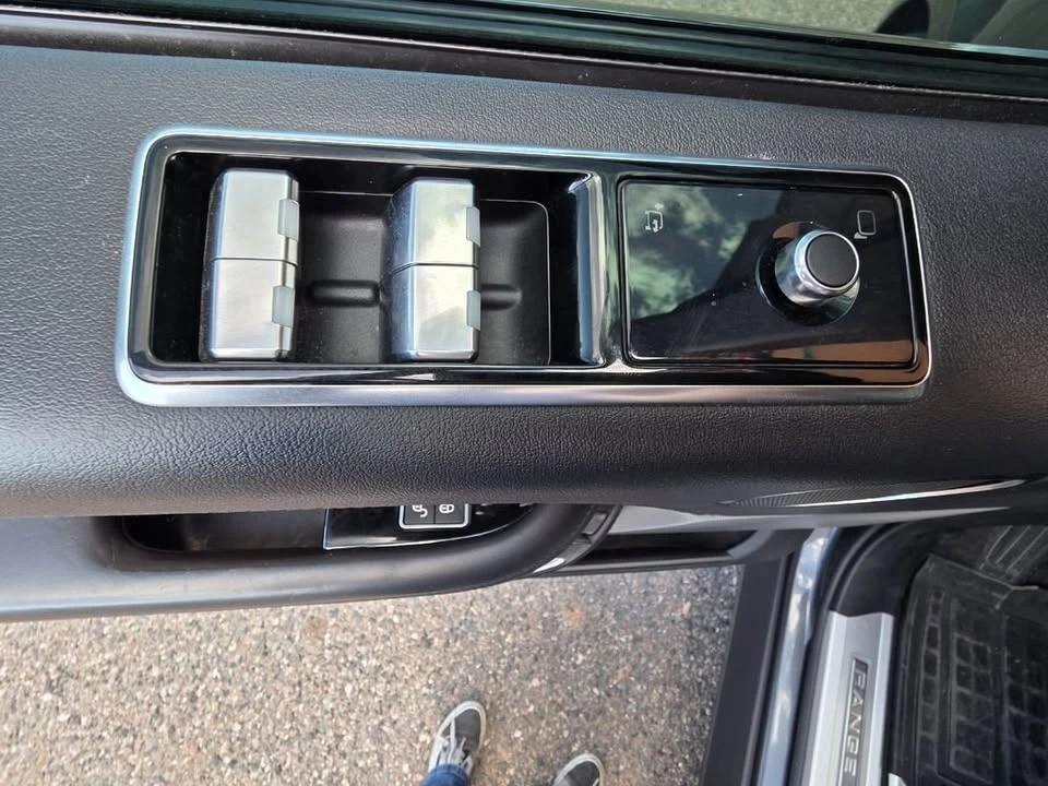2018 Land Rover Range Rover L405 - Image 16 of 20