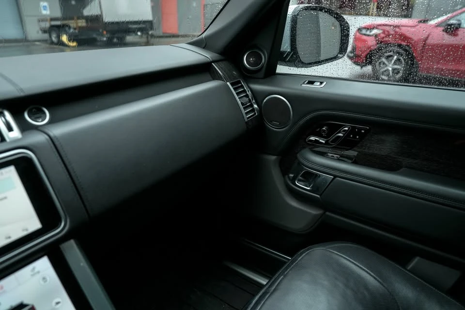 2018 Land Rover Range Rover L405 - Image 12 of 20